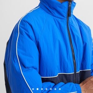 Water repellent jacket